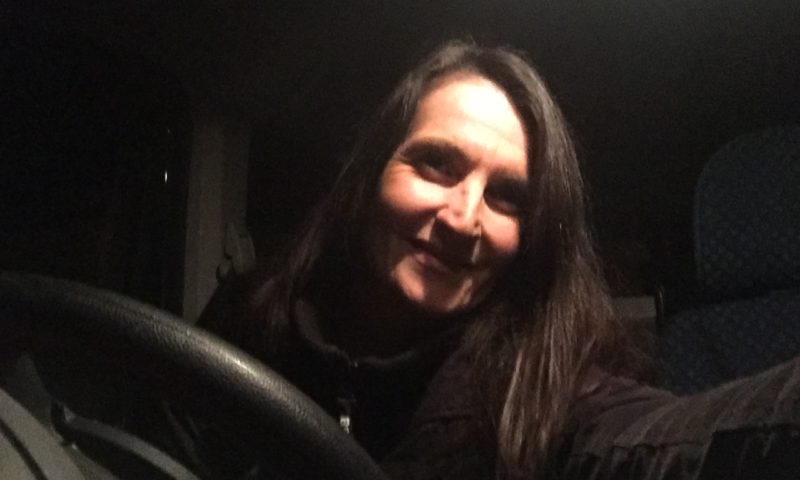 Kathrin Clara Jantke im Auto nach einem Auftritt- auf dem Weg nach Hause