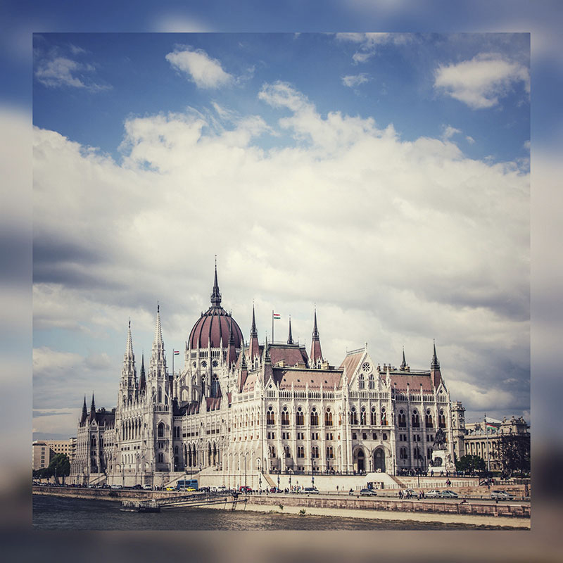 Einzigartiger Blick auf das Parlament von Budapest
